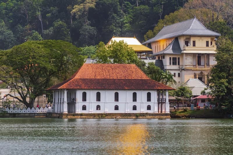 Kandy Lake and the Temple of the Sacred Tooth Relic